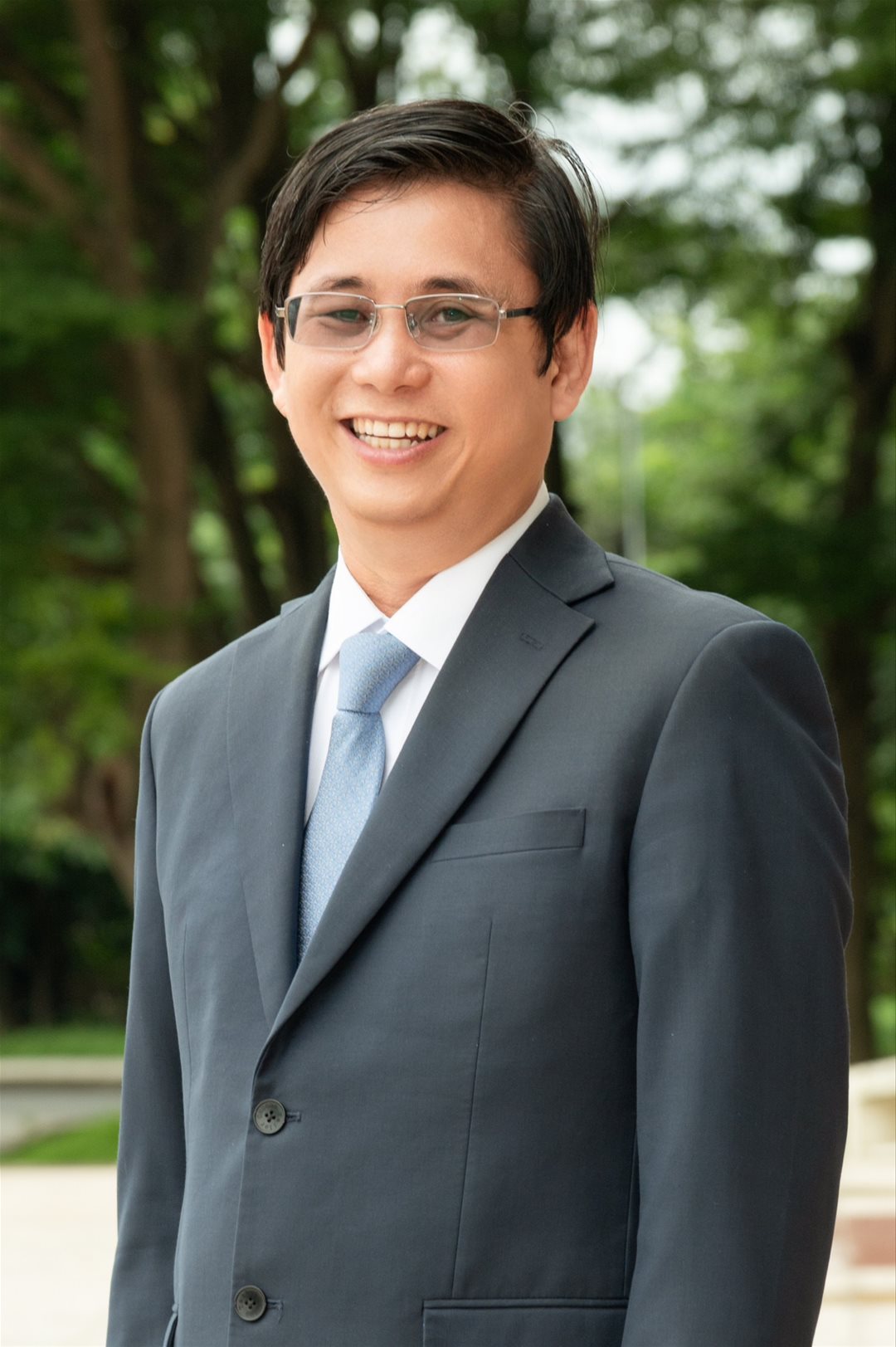 Thầy Lâm Thành Hiển